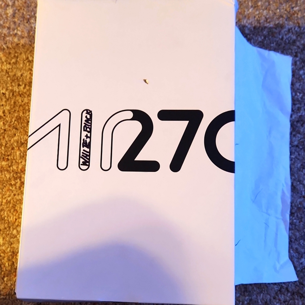 Mens Nike Air Max 270's Size 10.5